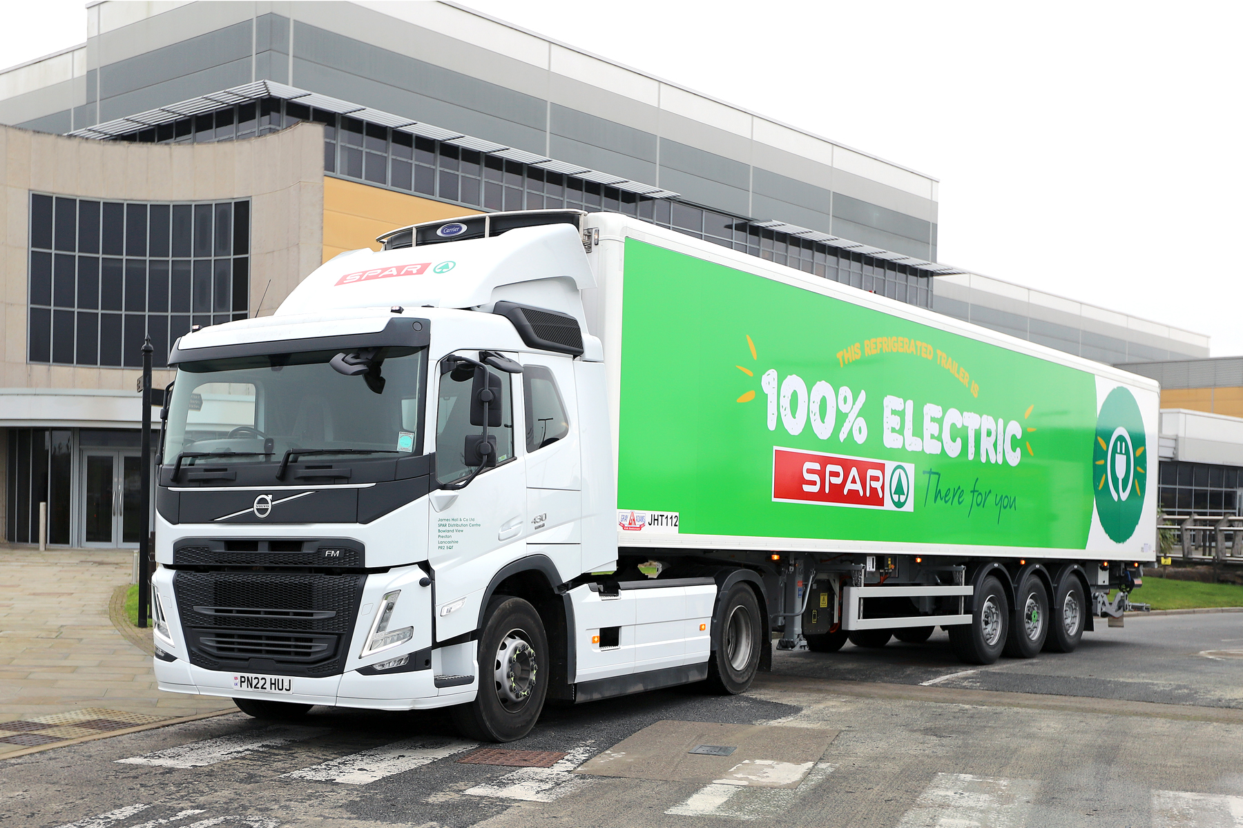 Green livery after James Hall & Co. Ltd takes delivery of first SPAR electric trailer