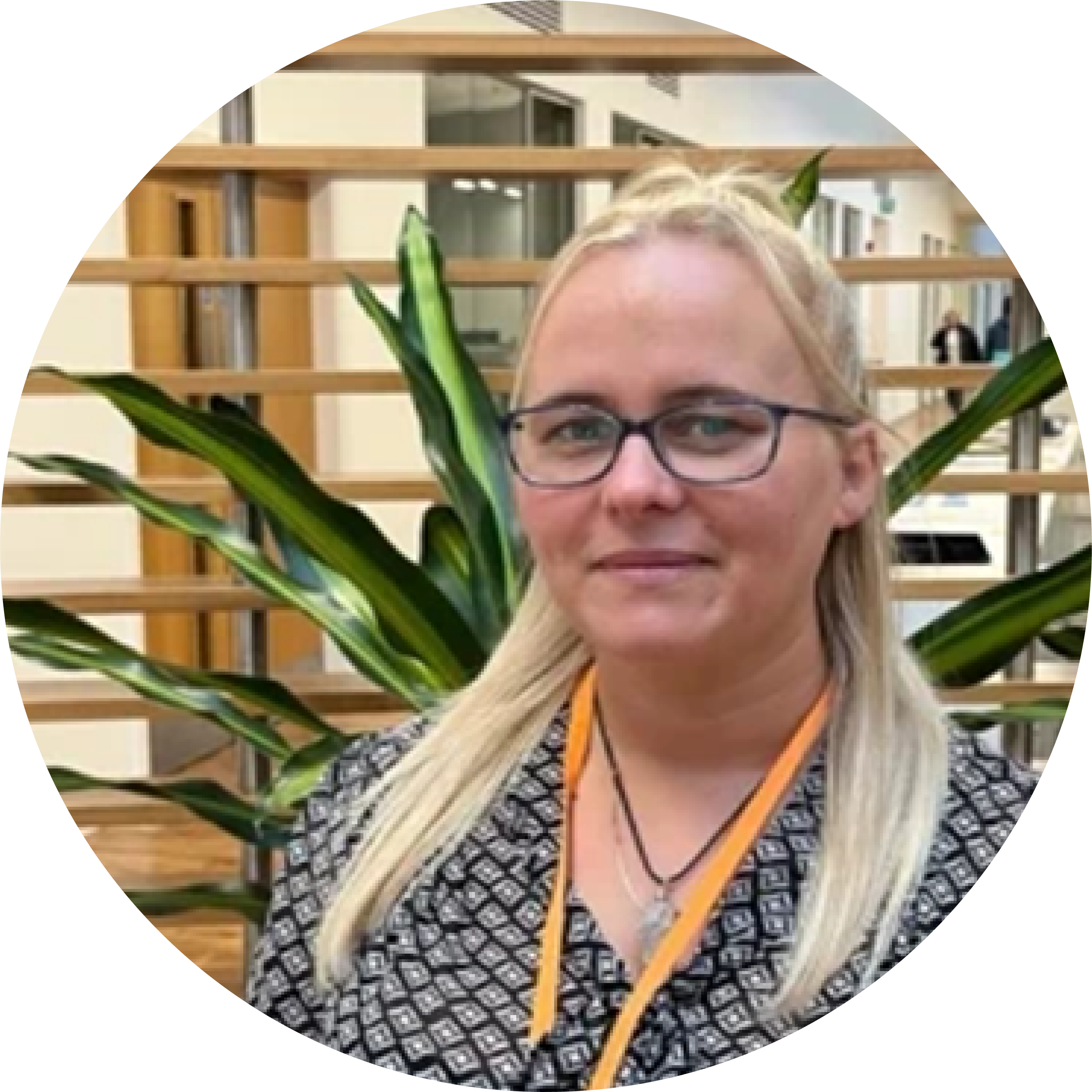 Lisa Ainsworth@4x