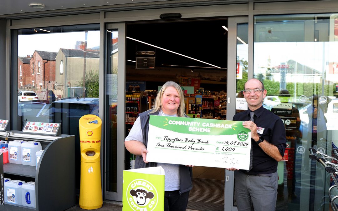 SPAR donates £1,000 to Lostock Hall’s TippyToes Baby Bank
