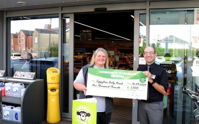 SPAR donates £1,000 to Lostock Hall’s TippyToes Baby Bank