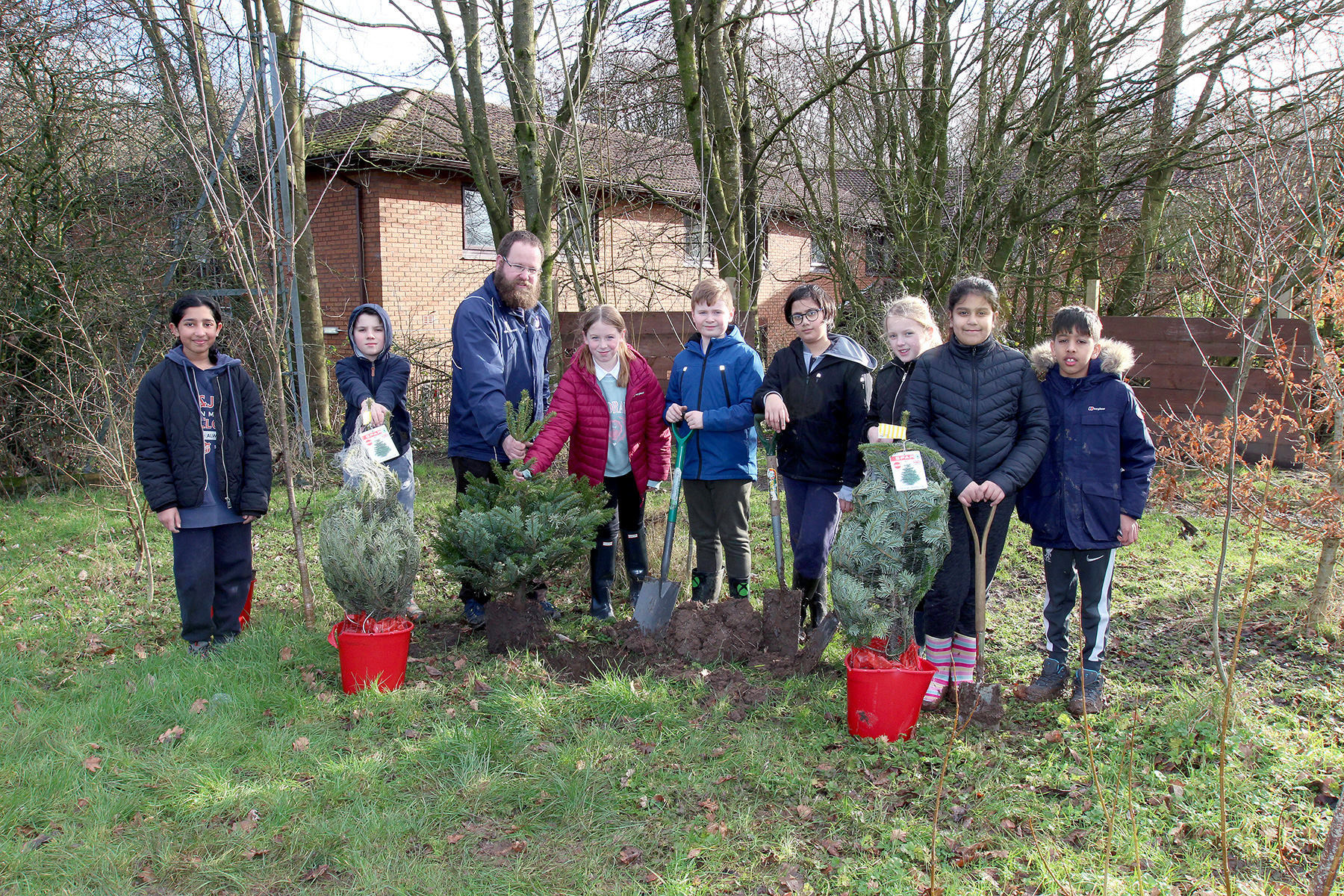 SPAR and James Hall & Co. Ltd help Sherwood Primary School to grow its forest